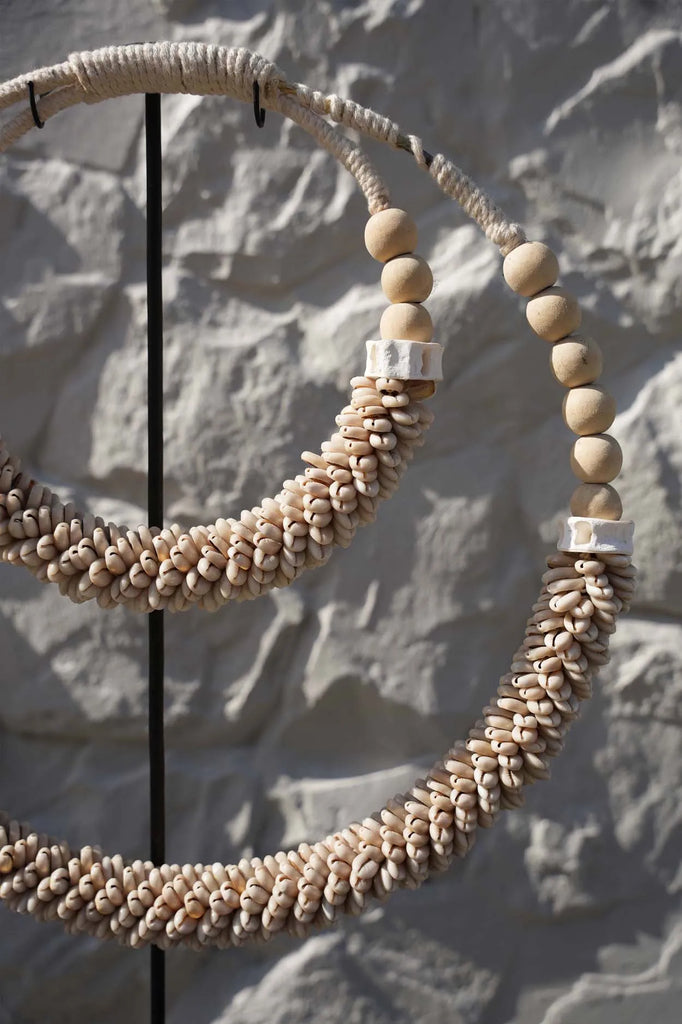 The Double Shell Necklace On Stand - Natural